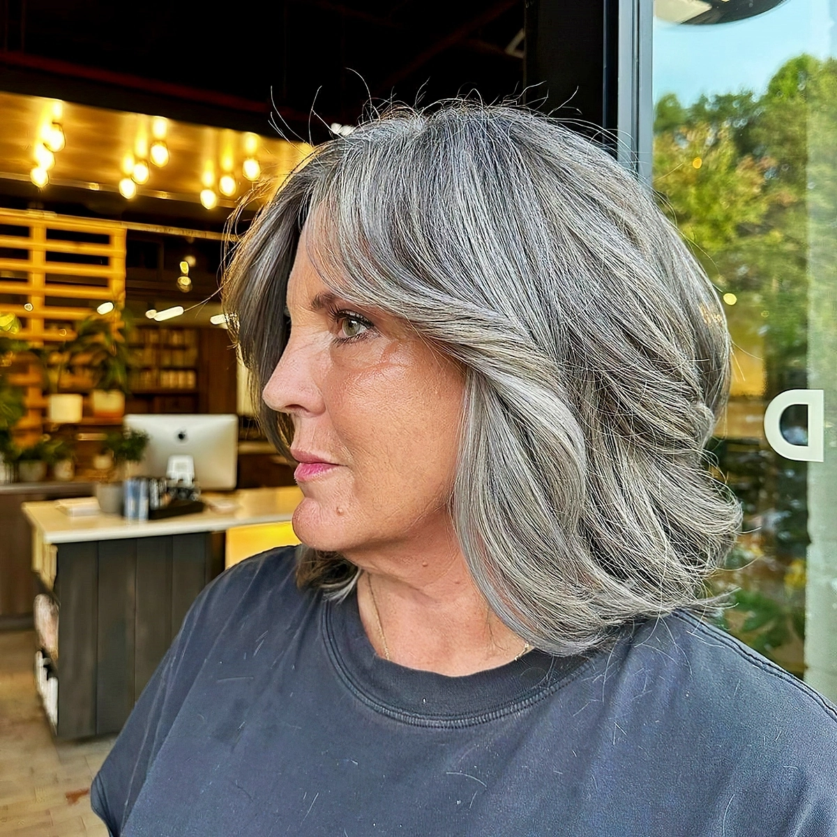 kurze bob frisuren ab 60 graue haare 