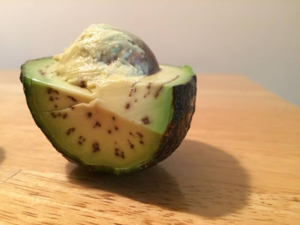 avocado innen braune fasern kann man das essen