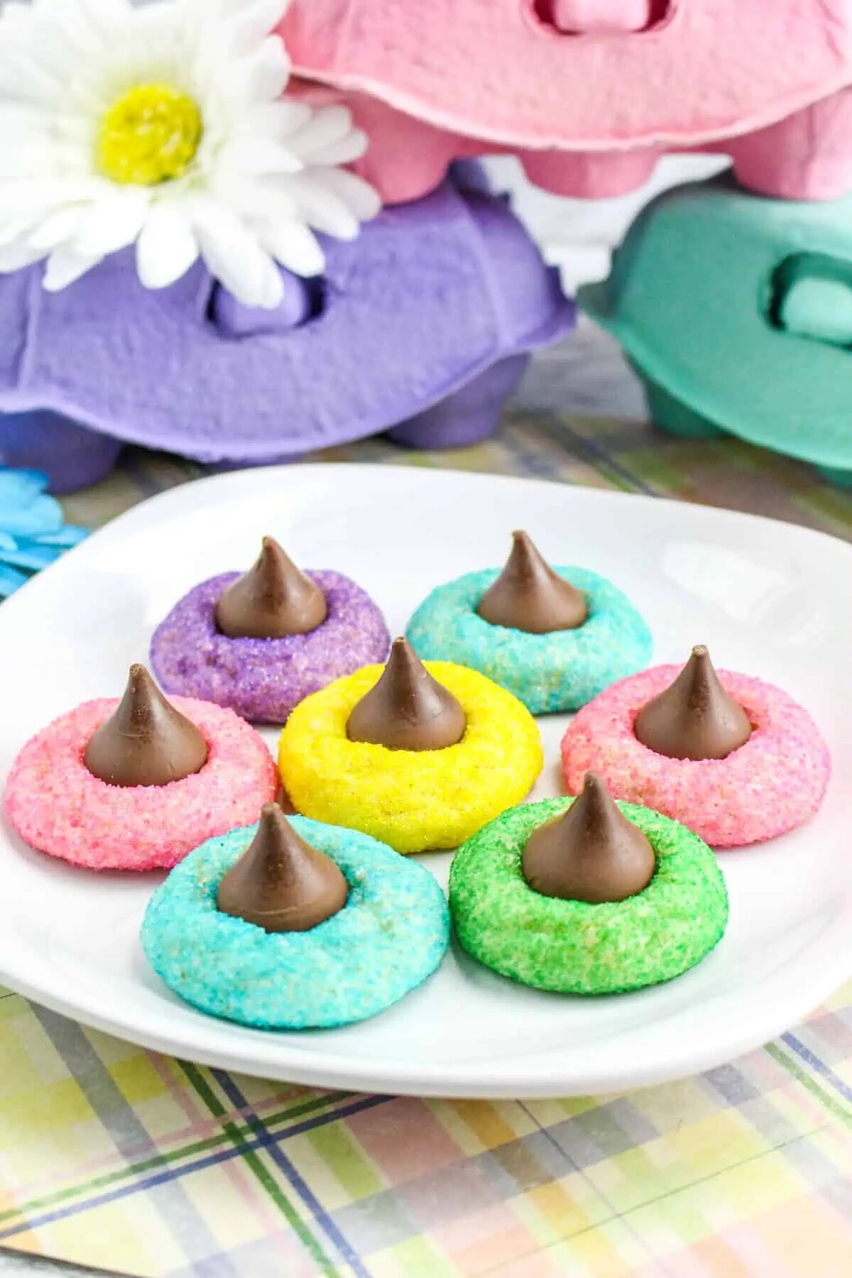 osterkekse backen blossom coockies in den regenbogenfarben