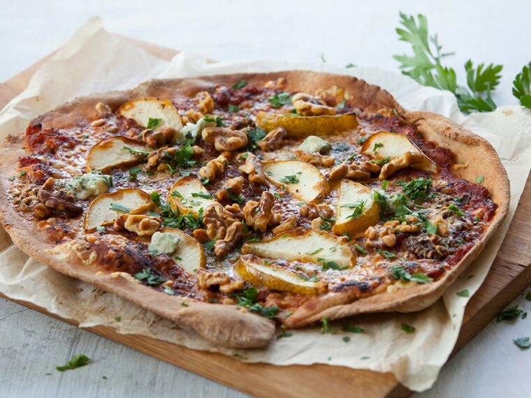 spelt pizza with gorgonzola walnuts and pears