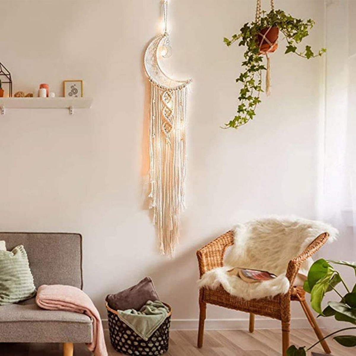 boho dekoration mit kissen und handliche materialien