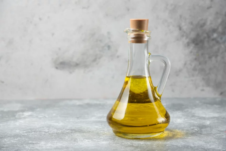 hartnaeckige flecken entfernen mit olivenöl