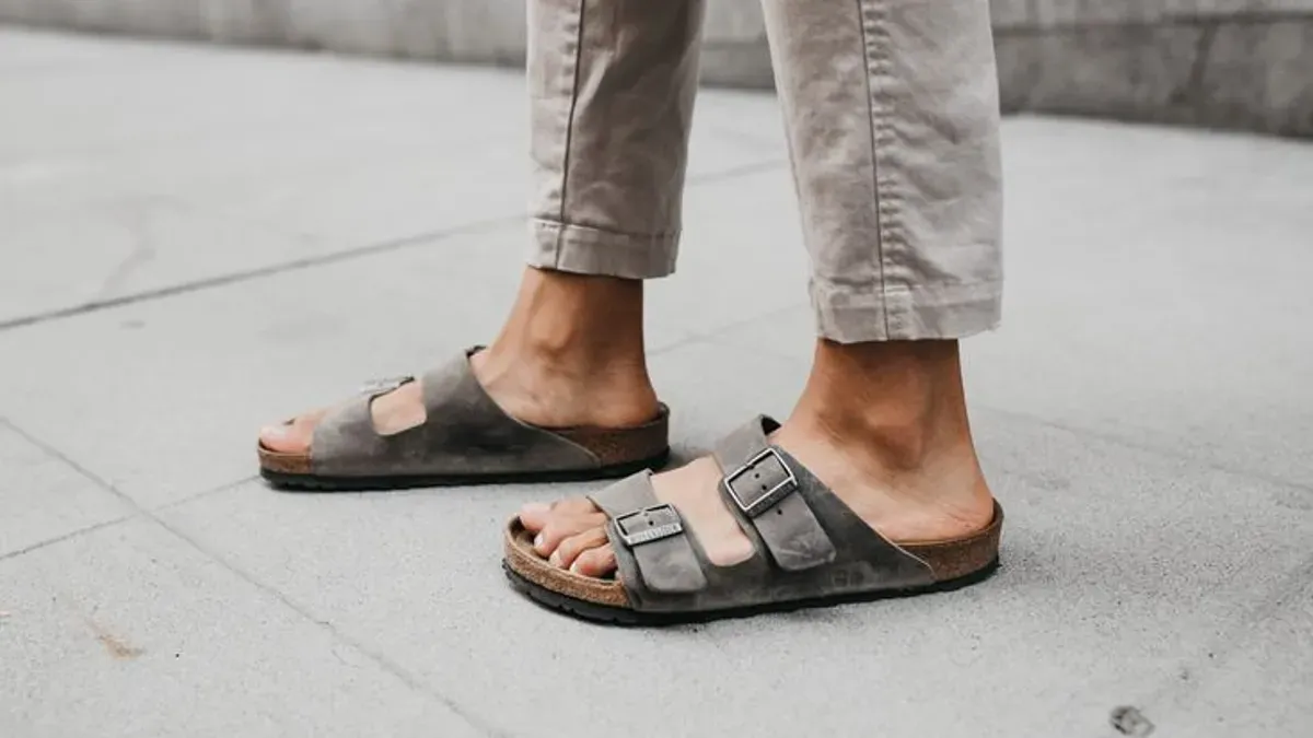 birkenstock sandalen grau modell für herren beige jeans