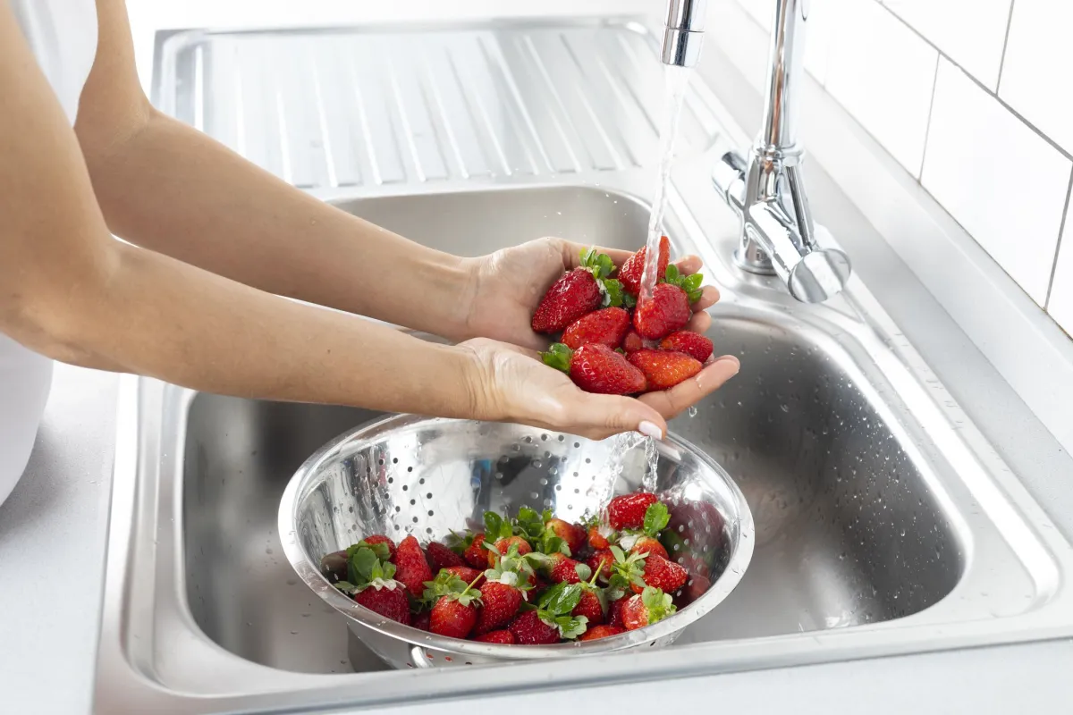 erdbeeren nur kurz vor dem verzehr waschen