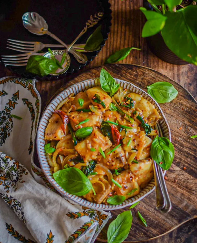 pasta mit basilikum garnieren blätter aromatisch