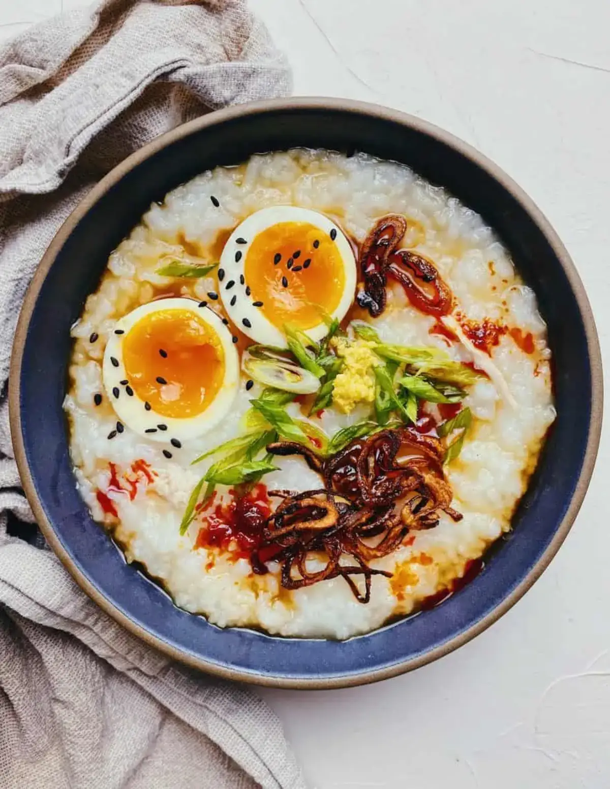 protein porridge ohne haferflocken congee chinesischer porridge mit reis huehnerfleisch und eier