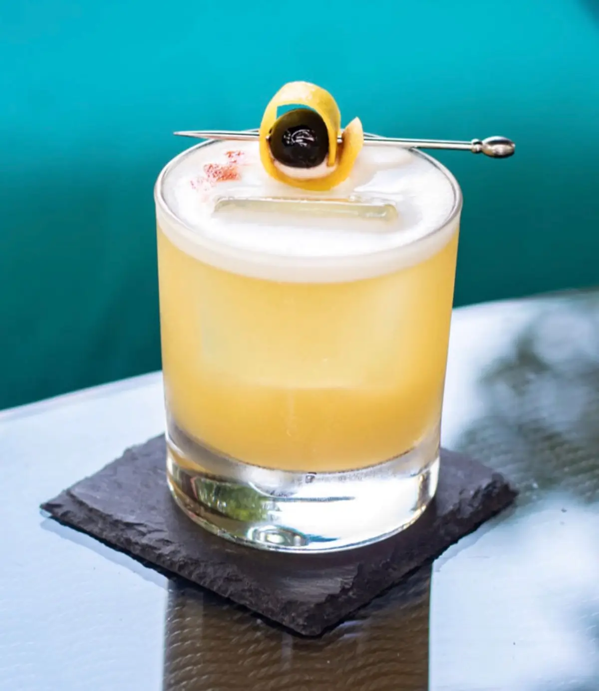 8 eiweiss uebrig was tun whiskey sour cocktail mit eiweiss glas