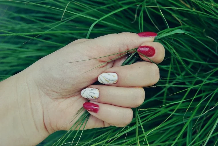 beauty trick schoene naegel dank apfelessig