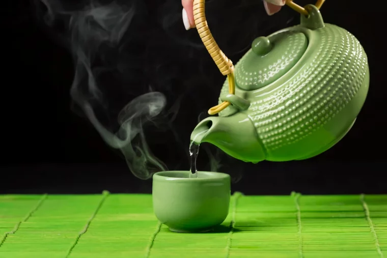 jeden tag gruener tee gesund tasse tee giessen
