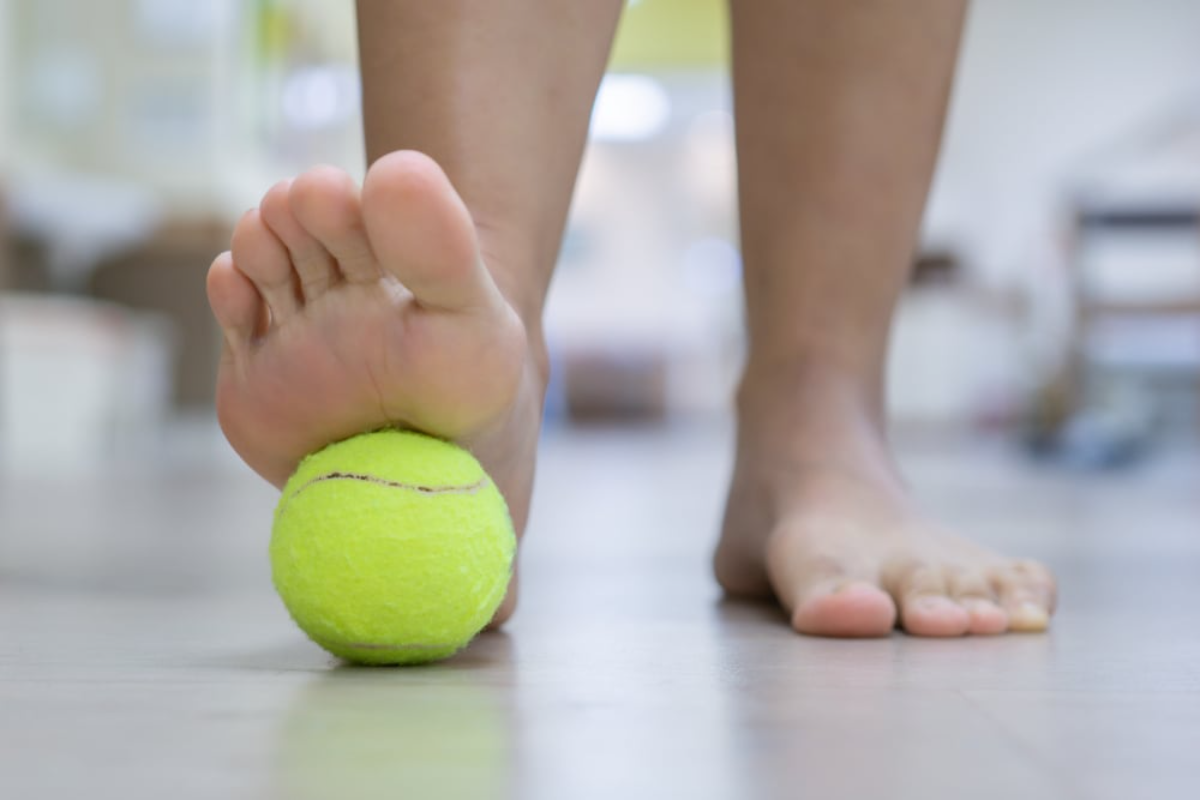 mit tennisball fit in den sommer starten