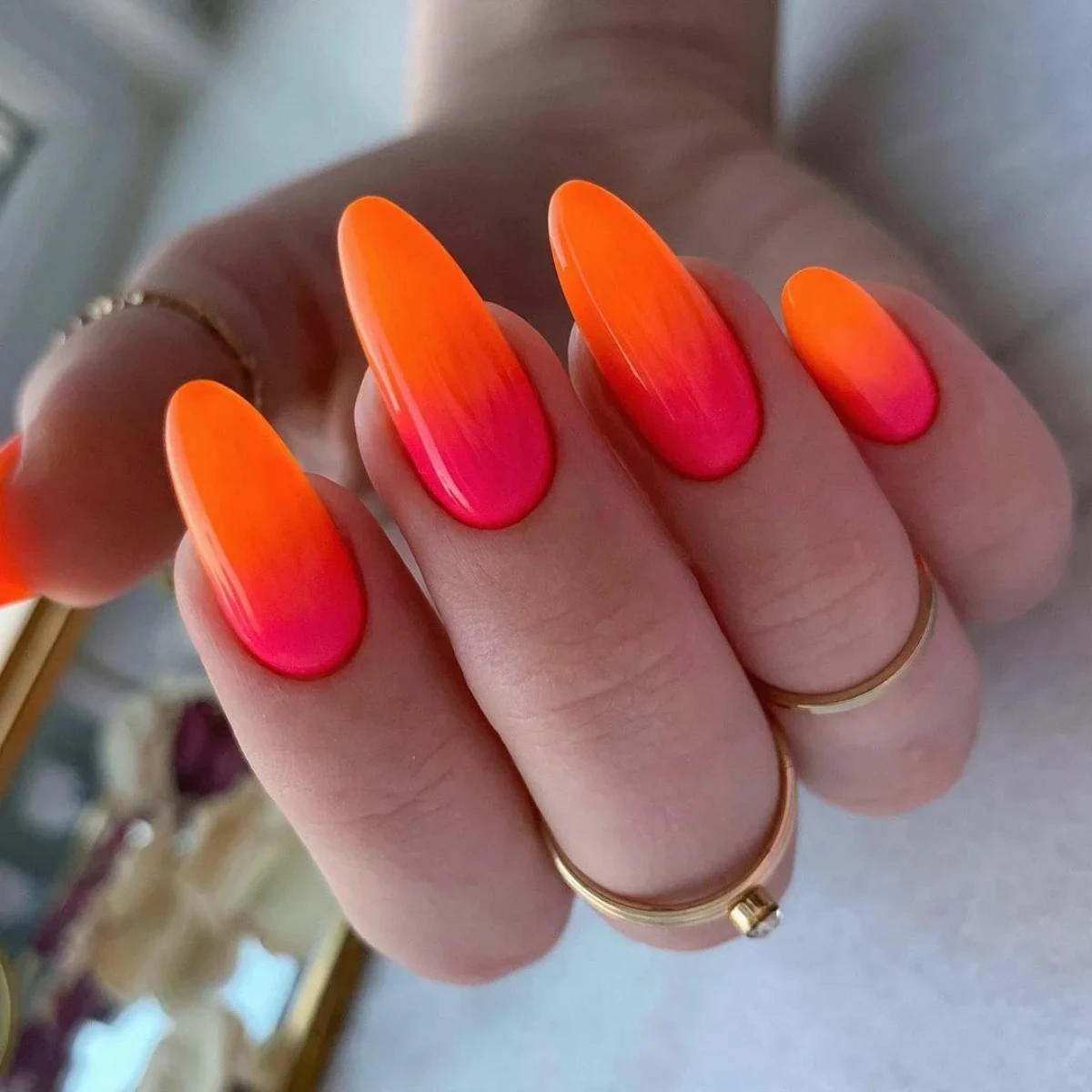 artssi.brows sommerliche ombre manikuere