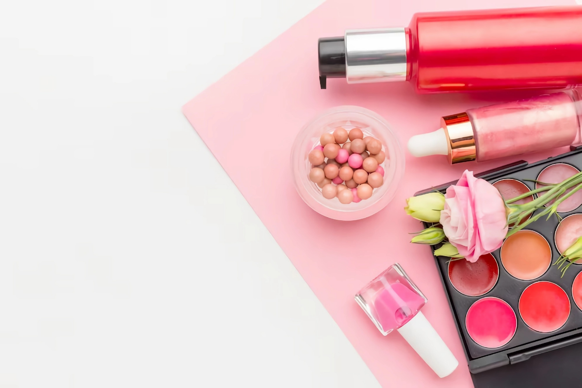 make up barbie produkte zum schminken rosa lidschatten
