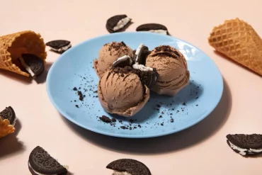 protein eis selber machen mit schokolade und oreo keksen