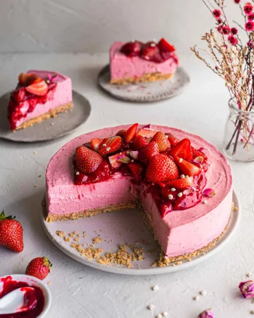 sommerliche kuchen einfach vegane erdbeertorte ohne backen