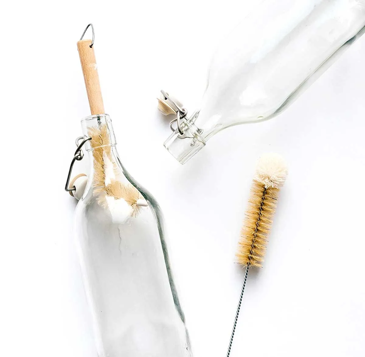trinkflasche richtig reinigen glasflasche bürste verwenden