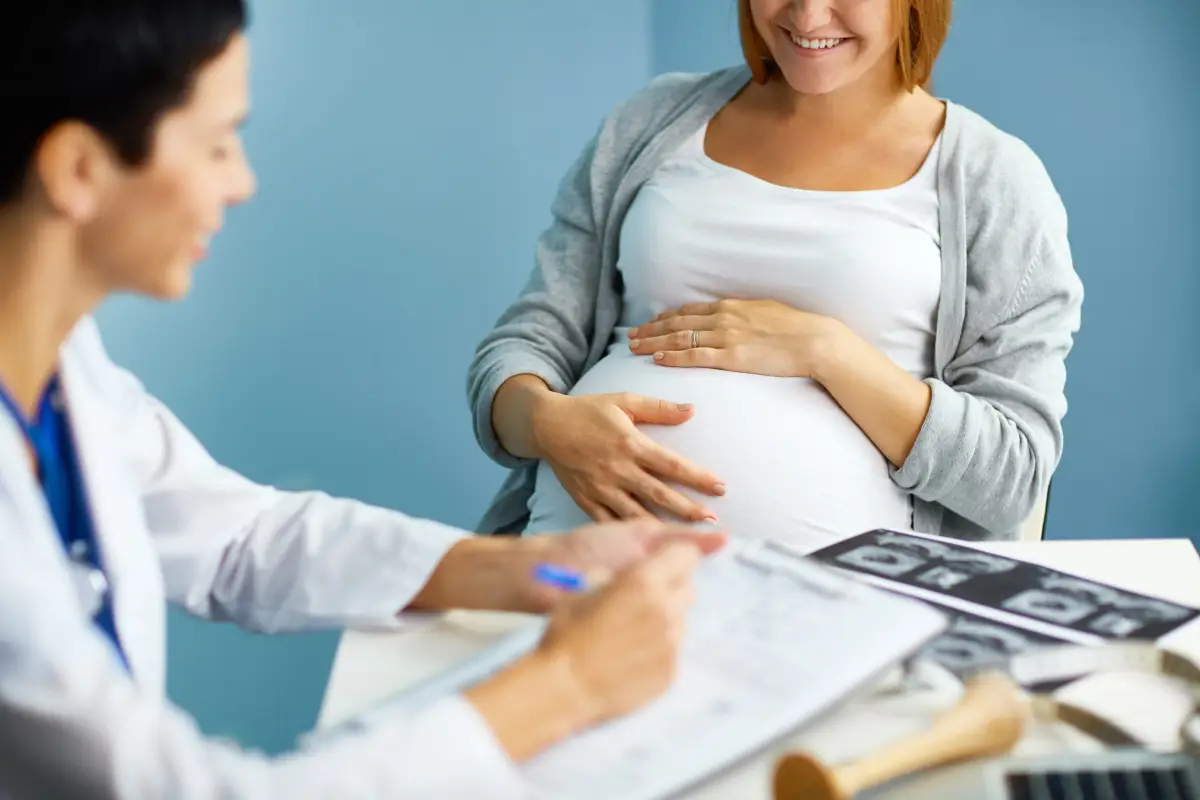 in welchem alter verschieben sich zaehne schwangere frau beim arzt