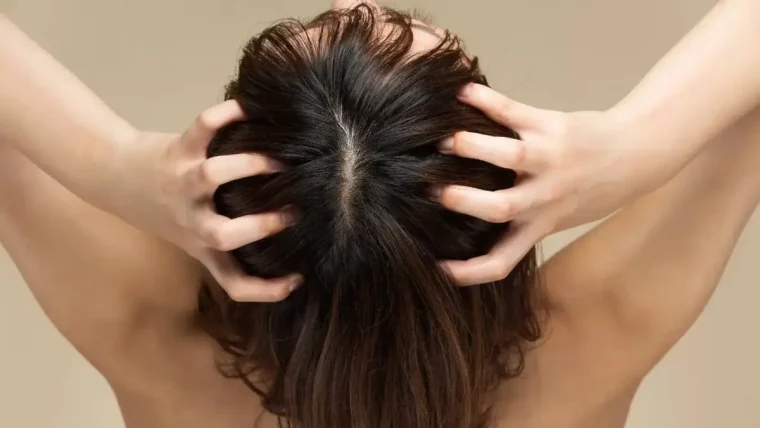 wie oft scalp oiling was bringt scalp oiling haare mit oel massieren