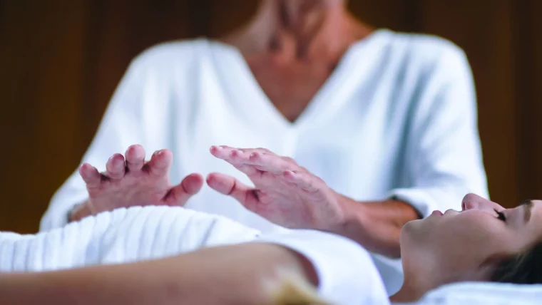 den koerper mit reiki lebensenergie heilen und wie