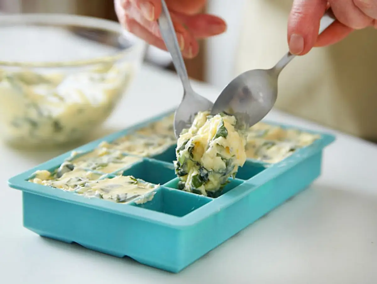 kann man butter roh essen wie viel butter essen pro tag butter selber machen in eiswuerfelform aufteilen