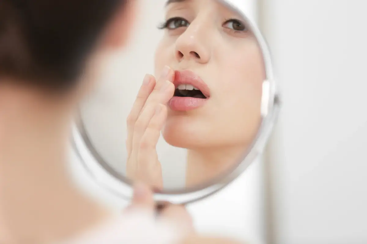 mineralstoffmangel welche symptome bei naehrstoffmangel frau hat herpes an lippen