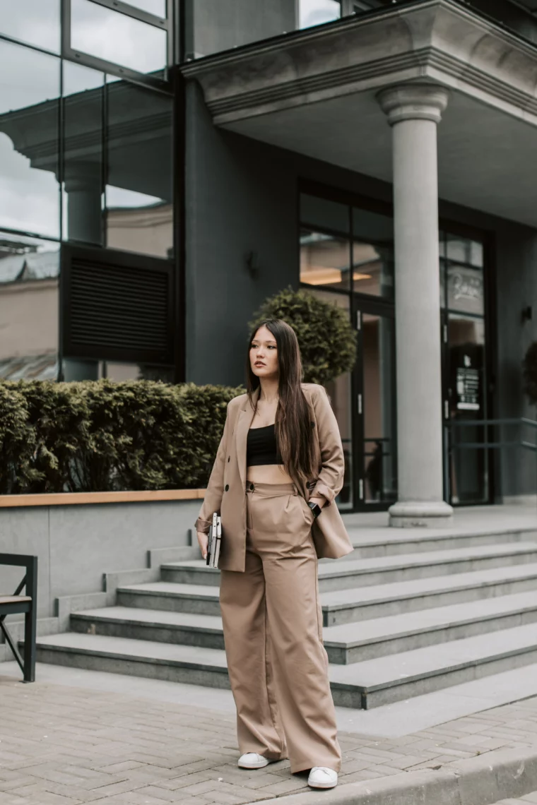 outfit mit blazer damen herbstsaison mode trends