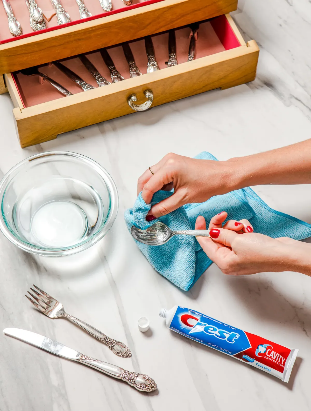 silberbesteck reinigen mit zahnpasta oder zahnpulver