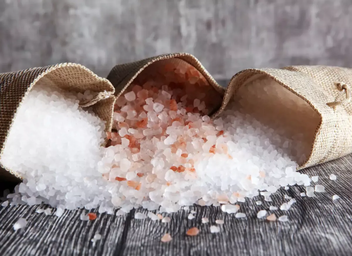 salz in textilbeuteln gegen schlechte gerüche in den schränken