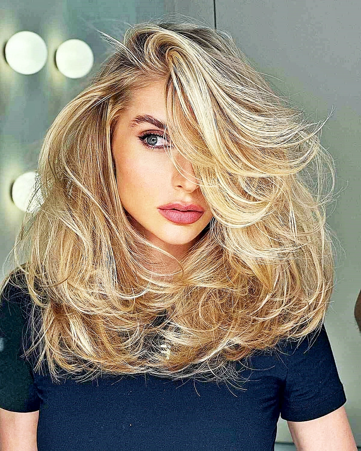 balayage dunkelblond hellblonde highlights volumenschnitt 2024 romeufelipe