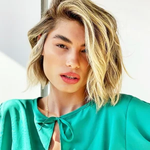 bob frisuren kurz stufig fransig kinnlanger schnitt mit blonden strahnen french nikcabral