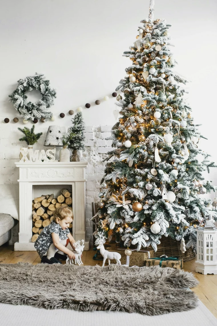 tannenbaum schmuecken ideen moderne tannenbaumdeko weihnachtensdeko