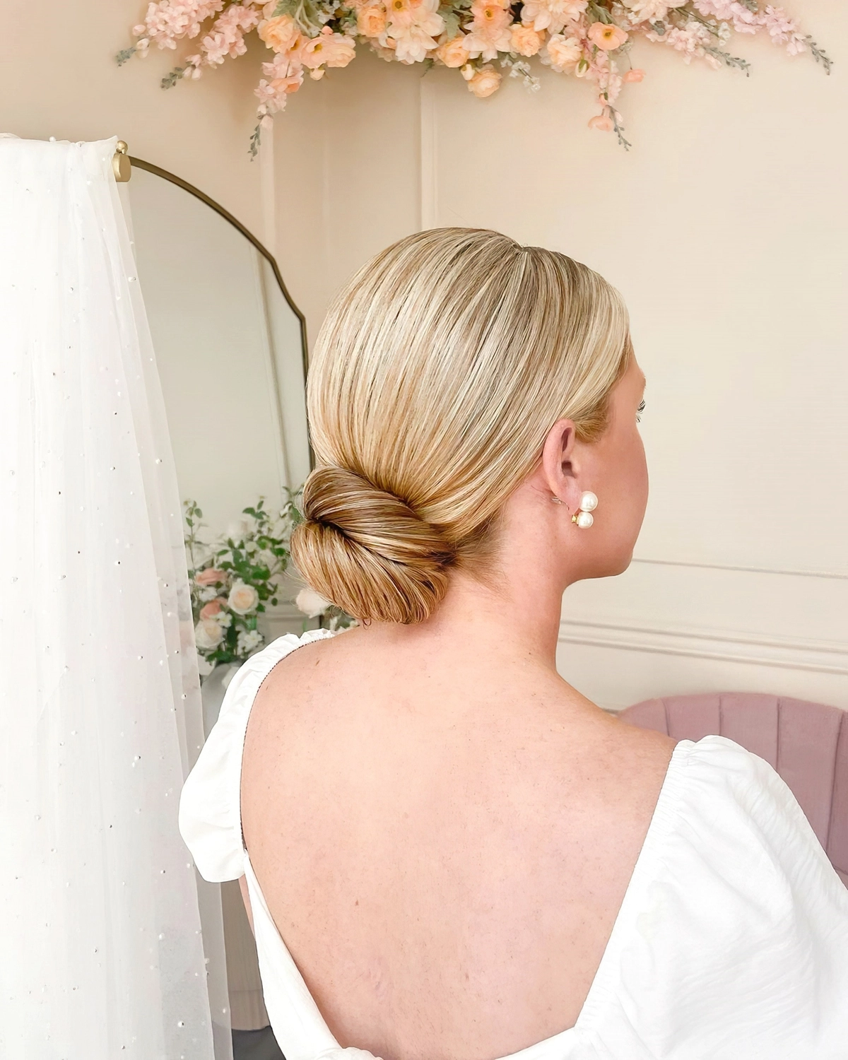einfache schicke frisuren elegante dutt frisur blonde haare marissagraceartistry