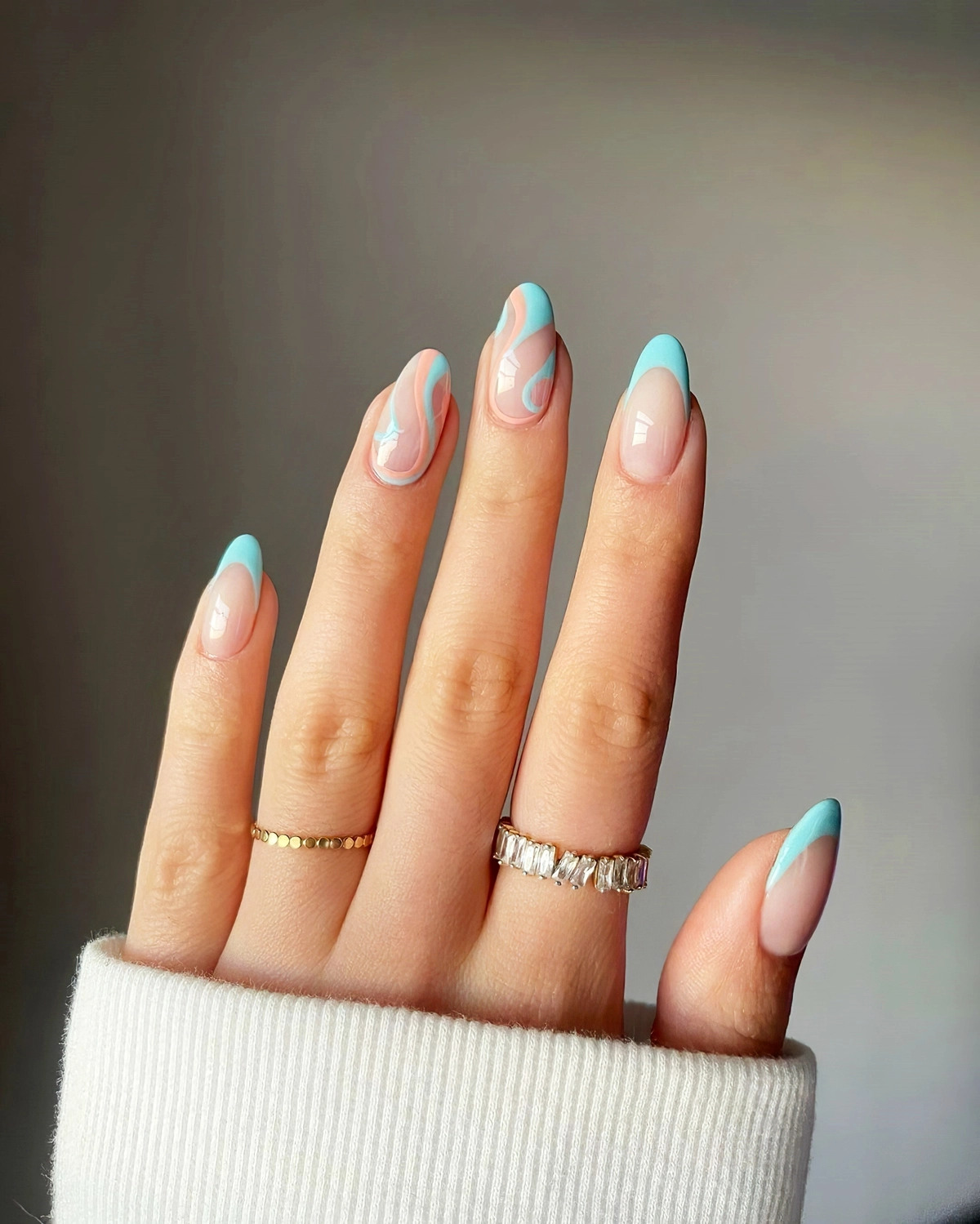fingernaegel blau french nails ideen pastellnaegel heluviee
