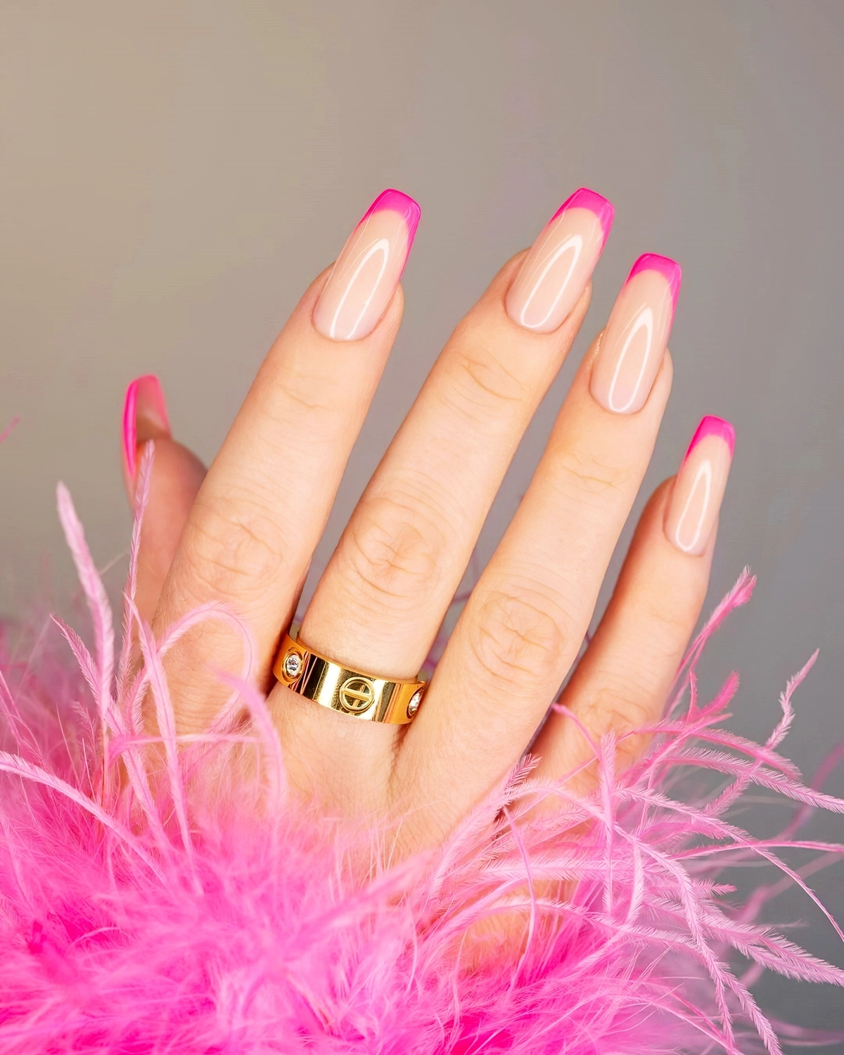 french nails rosa perfekte franzoesische manikuere monponey dubai