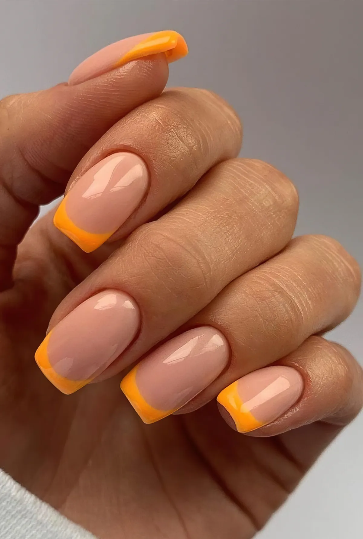 gelnägel orange french nails farbenfrohe maniküre