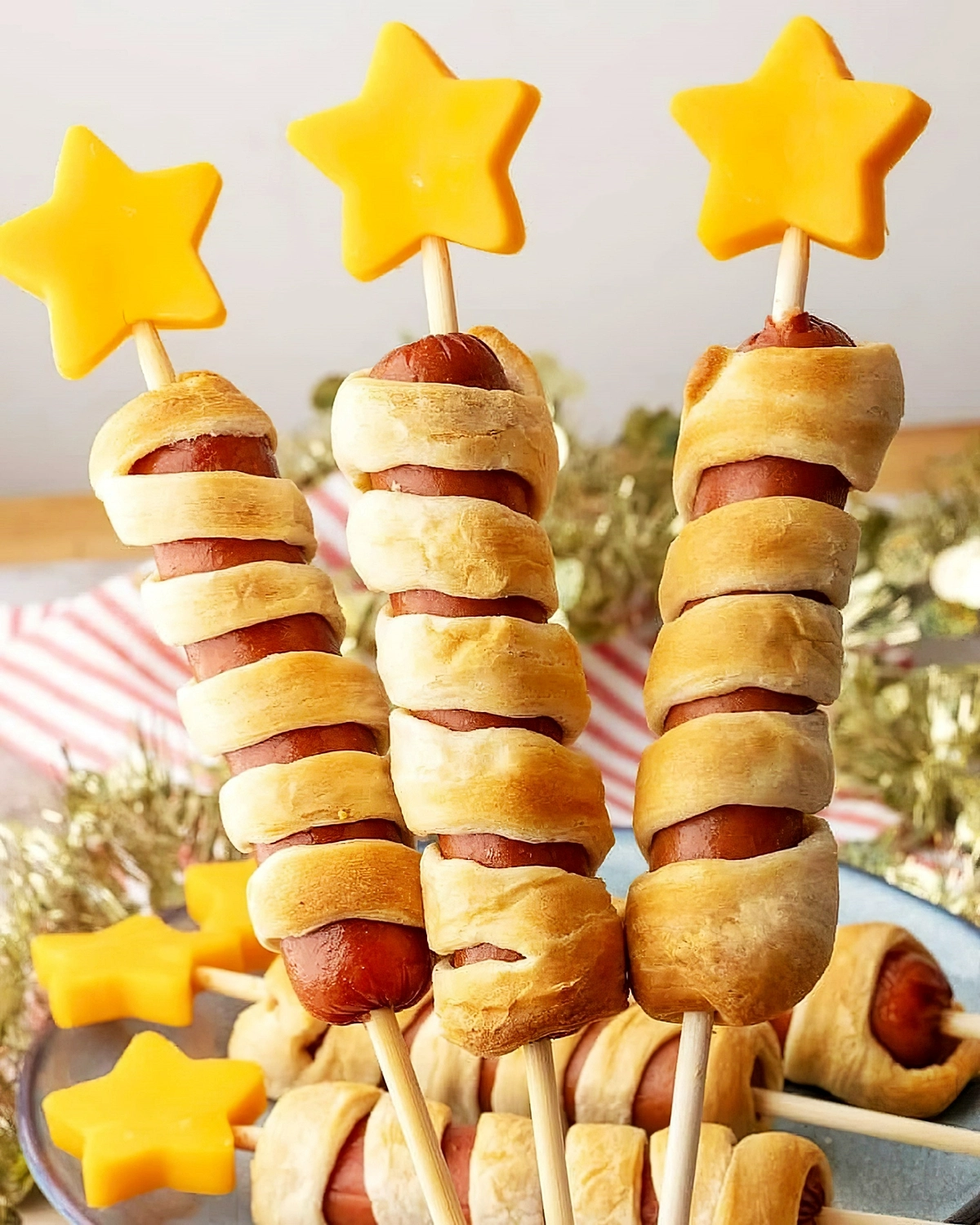 party ideen essen spiesse rezept haenchenwurst mit teig helloyummy co