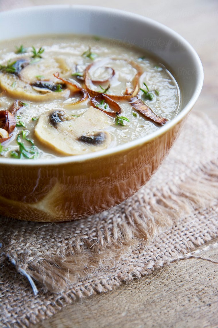 suppe mit kastanien und champignons