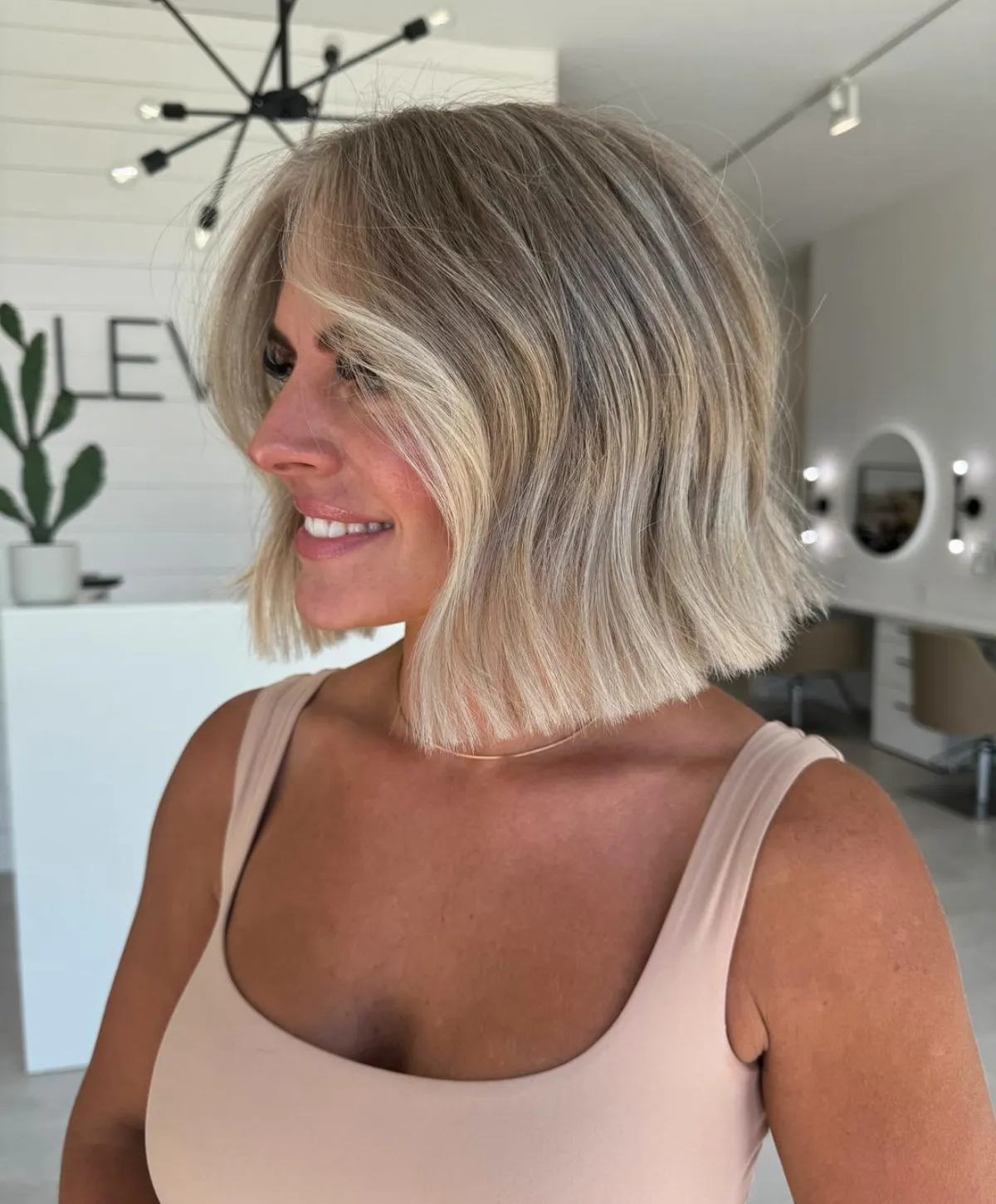 blunt bob trendfrisur 2025 halblange haare damen