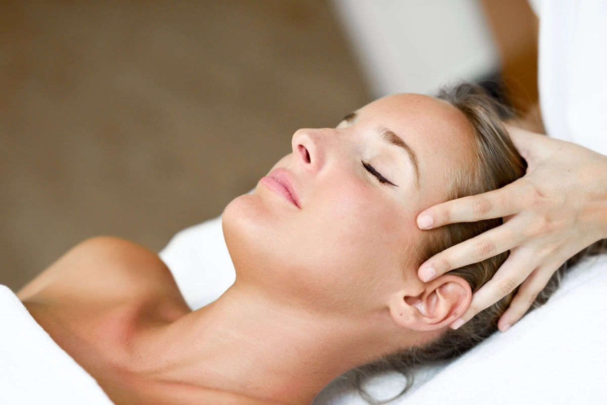 head spa massage kopfmassage methoden gegen haarausfall