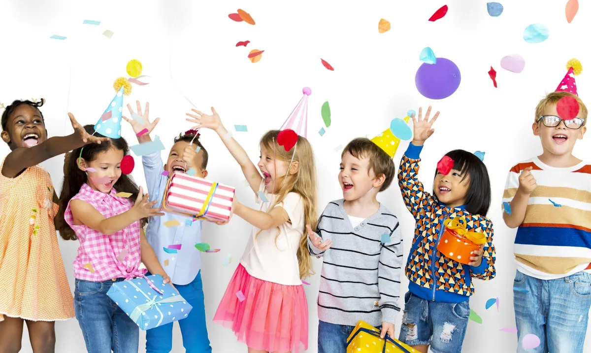 kindergeburtstag ideen papier disco party mit konfetti