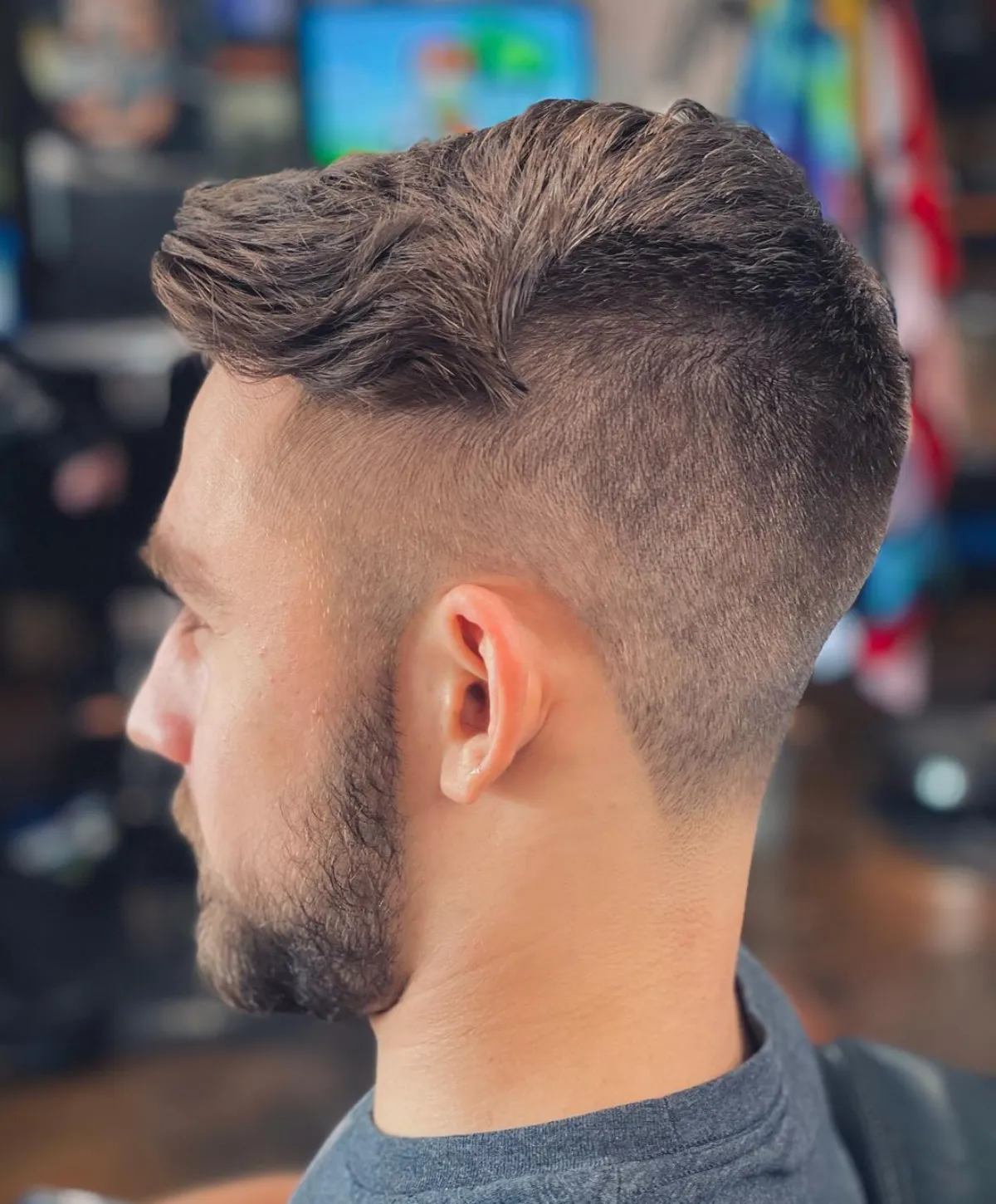 high fade haarschnitt mit bart männer frisuren