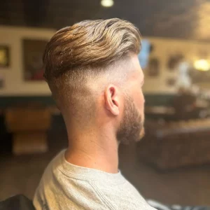 high fade undercut mit übergang männer