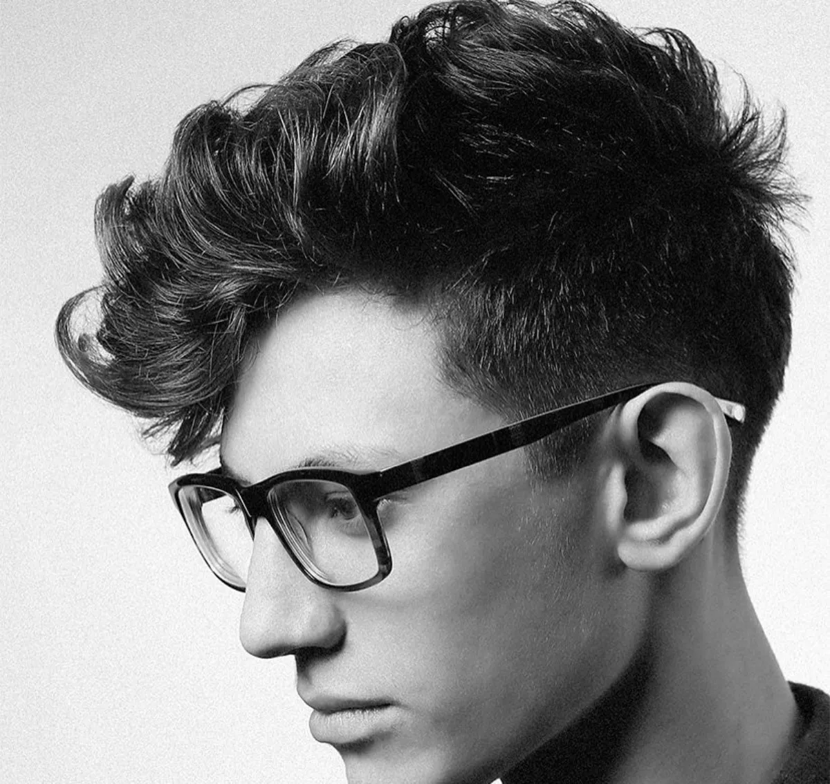 pompadour fade haarschnitt trend 2025