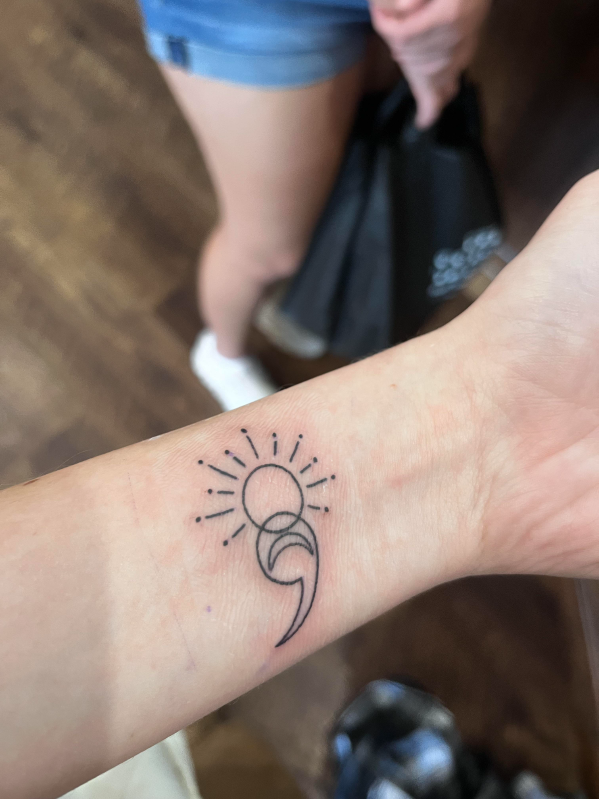 semikolon tattoo sonnenaufgang