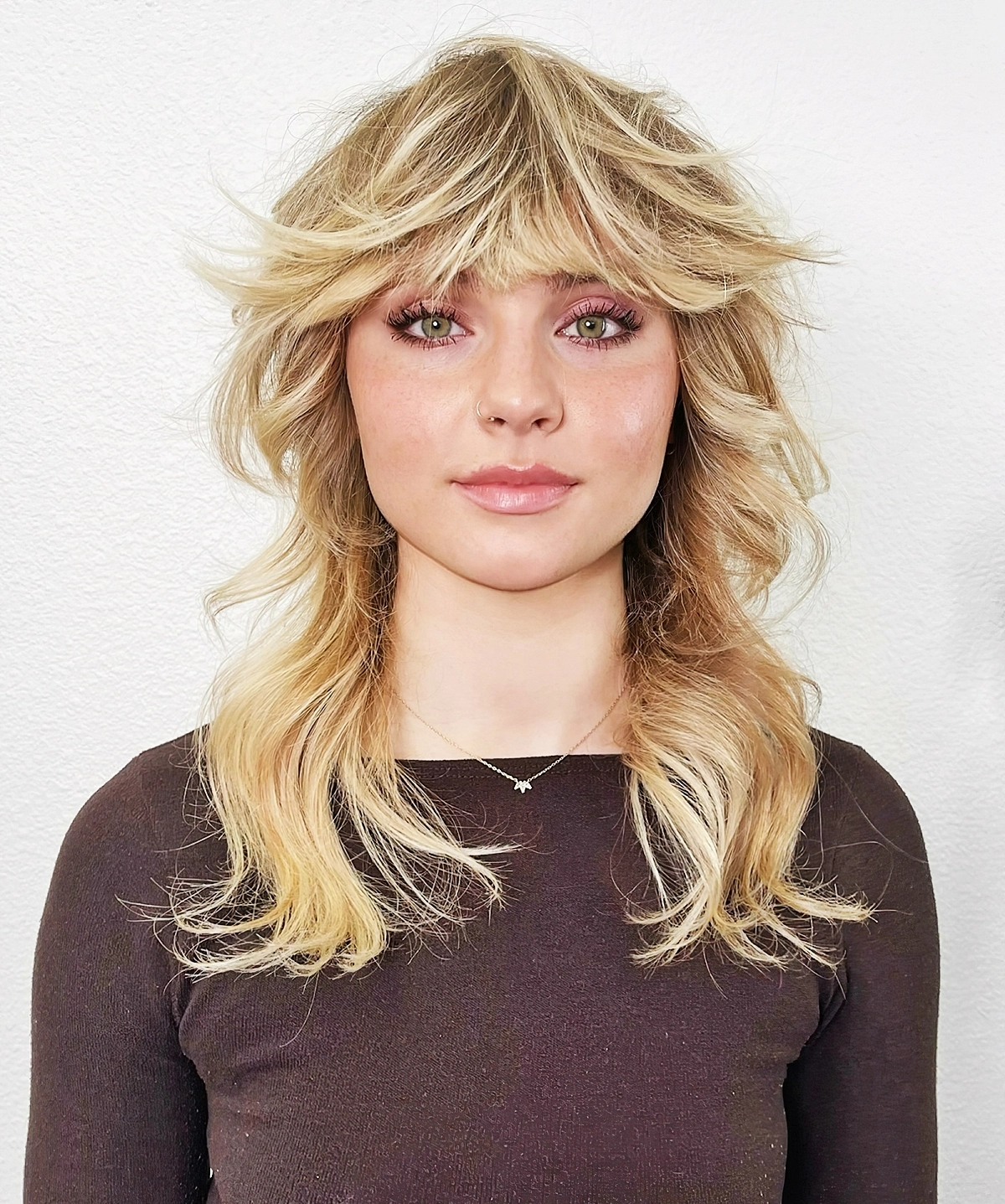 frisuren bei rundem gesicht schag cut blonde haare stufige freche schnitte