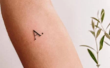 minimalistische tattoos mit buchstaben 2024 trends