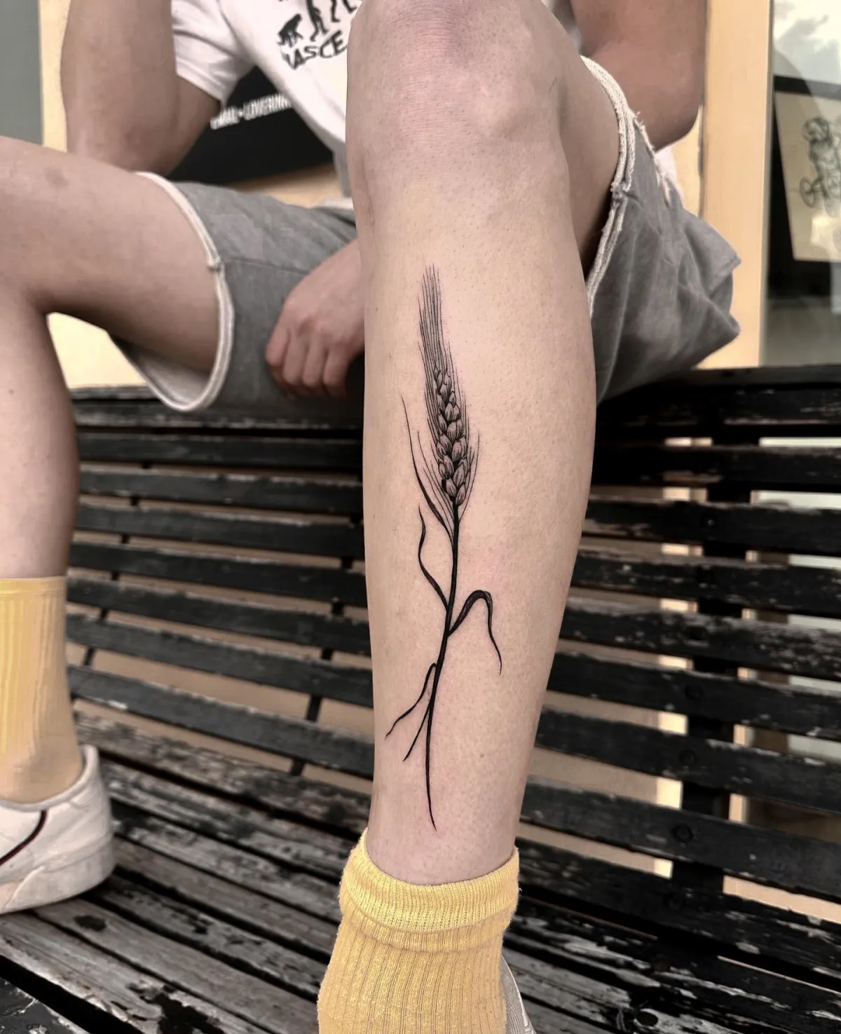 tattoo am bein für männer weizen