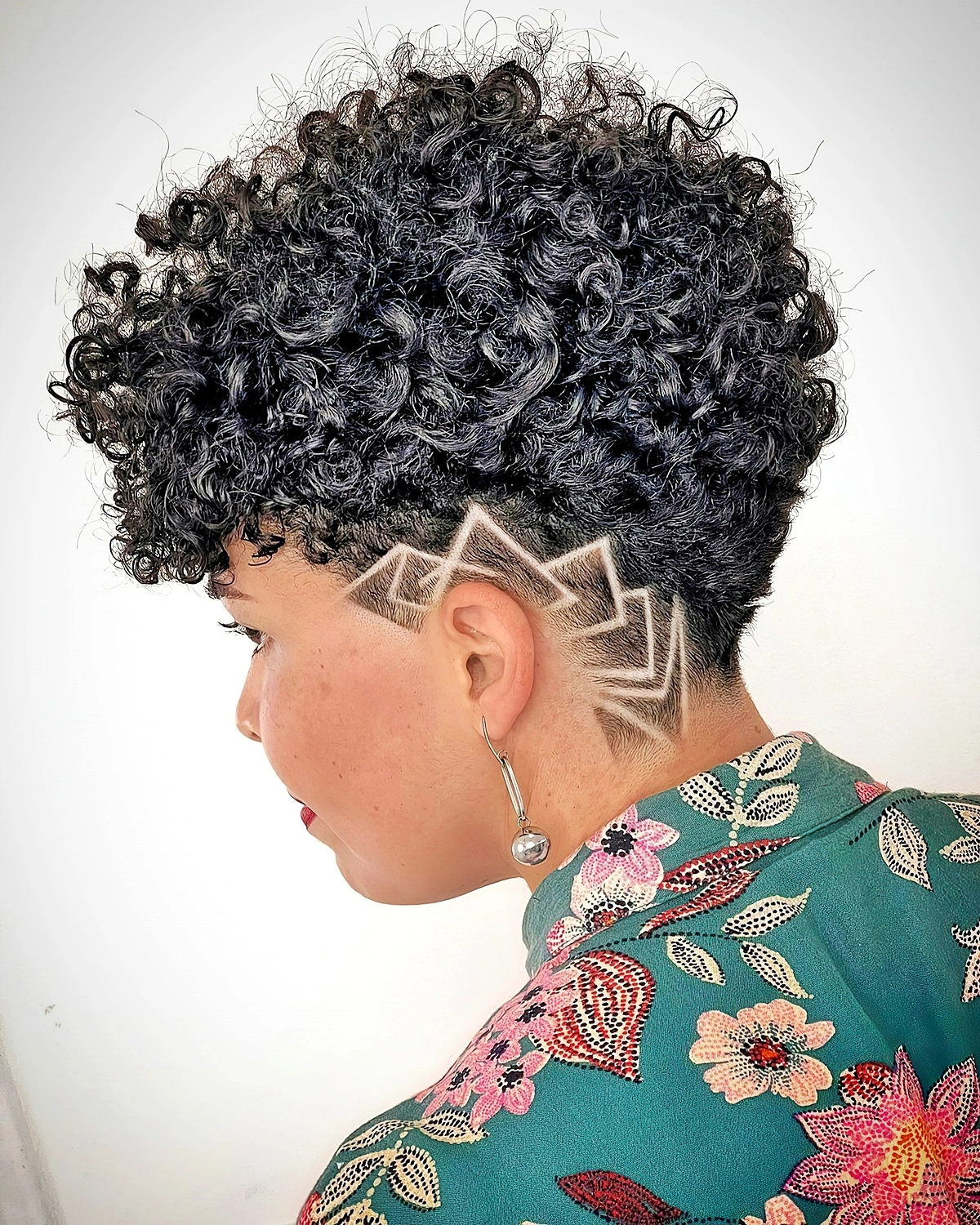 undercut frech pixie kurzhaarfrisuren damenfrisuren kurz shortnaturalhairstyle