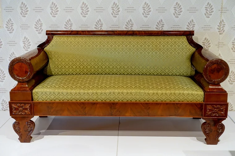 biedermeier sofa antik vintage retro unterschied