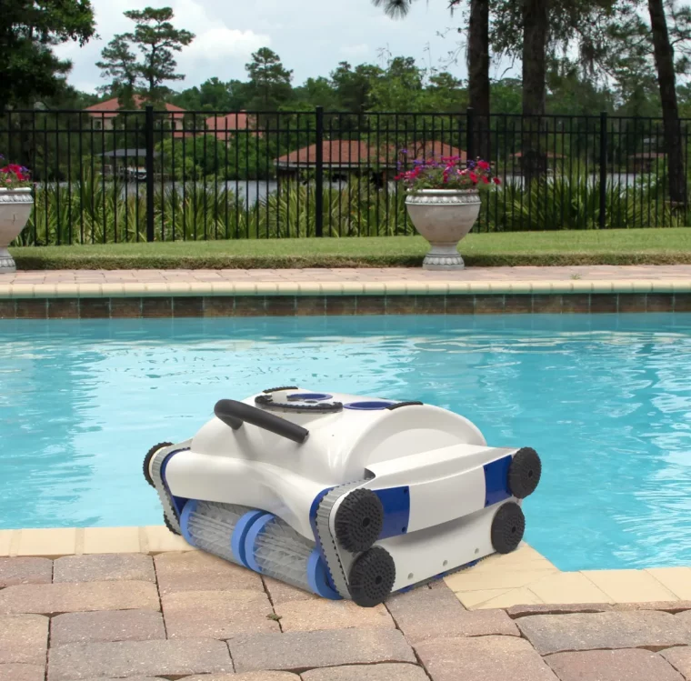 akku poolroboter poolboden und wände gründlich reinigen