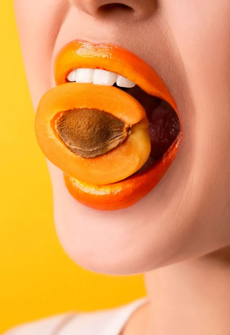apricot lippenstift warme farbe orange unterton